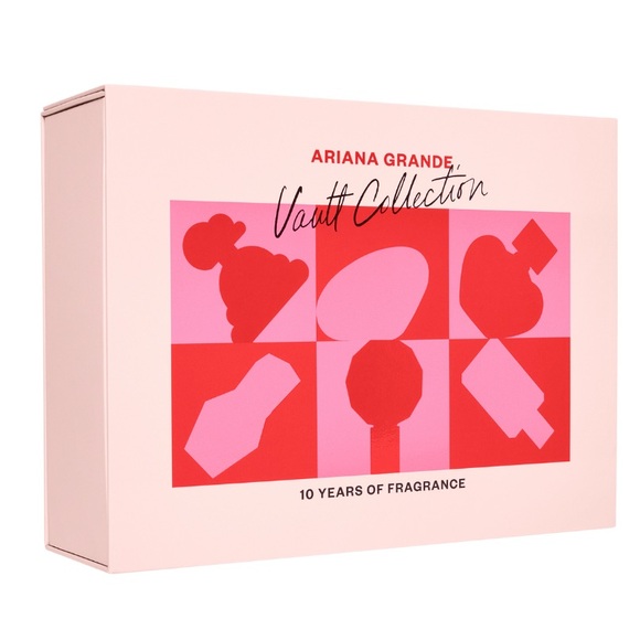 Ariana Grande Accessories - Ariana Grande New❤️🩷